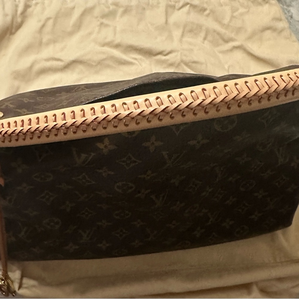 Louis Vuitton Artsy - Picture 2 of 16